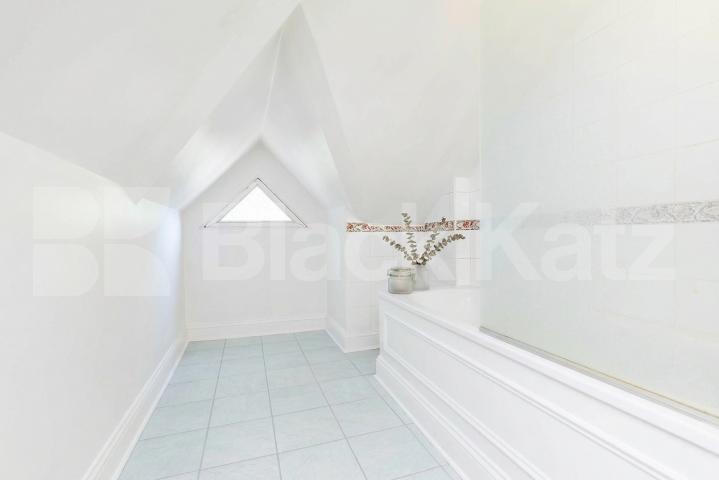 Perfectly located on Finchley Road, this four bedroomed flat boasts high ceilings and modern finishing  Finchley Road, London, NW3,  London