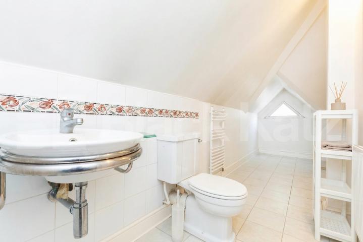 Perfectly located on Finchley Road, this four bedroomed flat boasts high ceilings and modern finishing  Finchley Road, London, NW3,  London