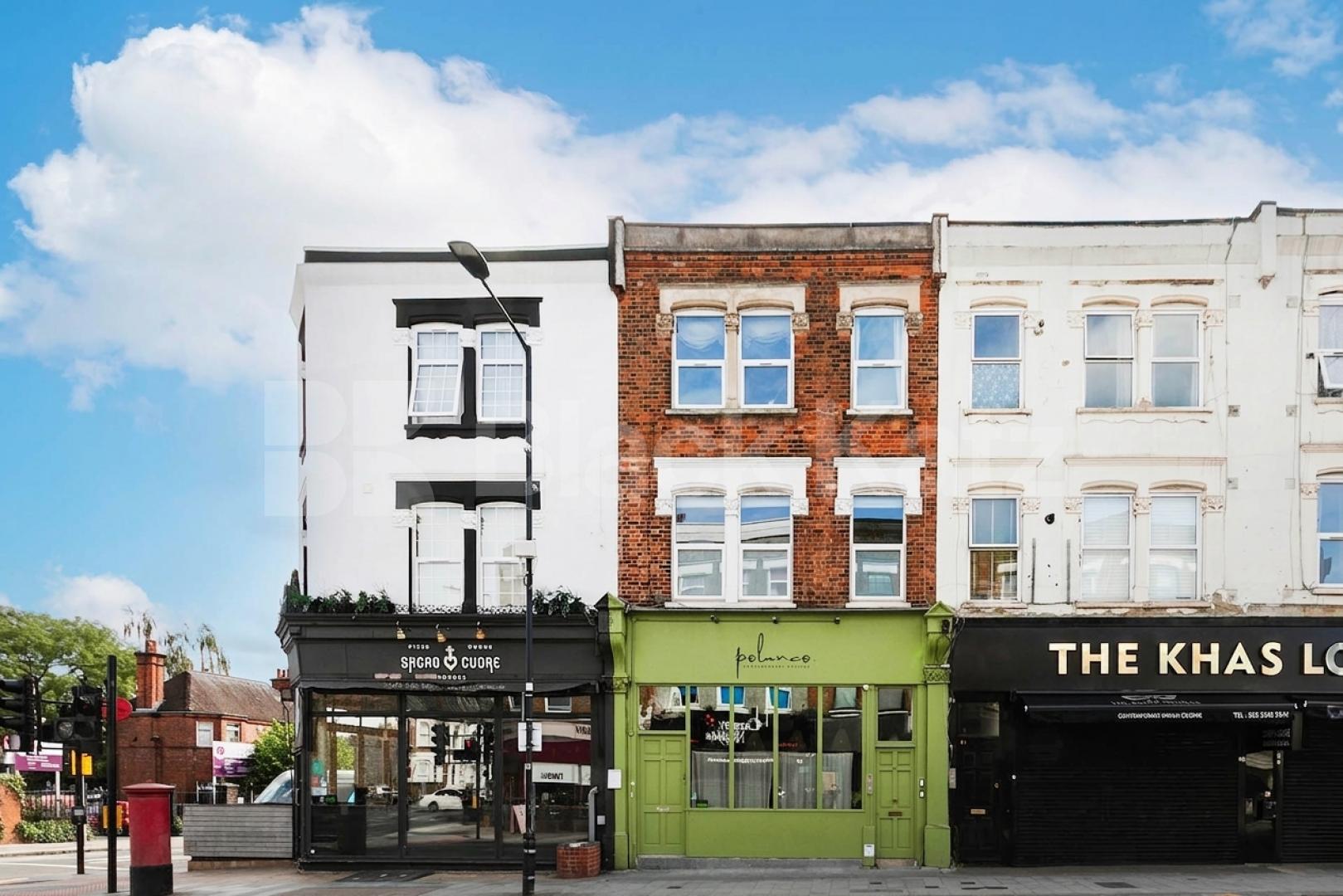 A well-presented and fully furnished two-bedroom first-floor flat located on the popular Chamberlayne Road, NW10.The property offers two good-sized bedrooms, a bright and spacious reception room, a separate fully fitted kitchen, and a modern family b Chamberlayne Road, Kensal rise, NW10,  London