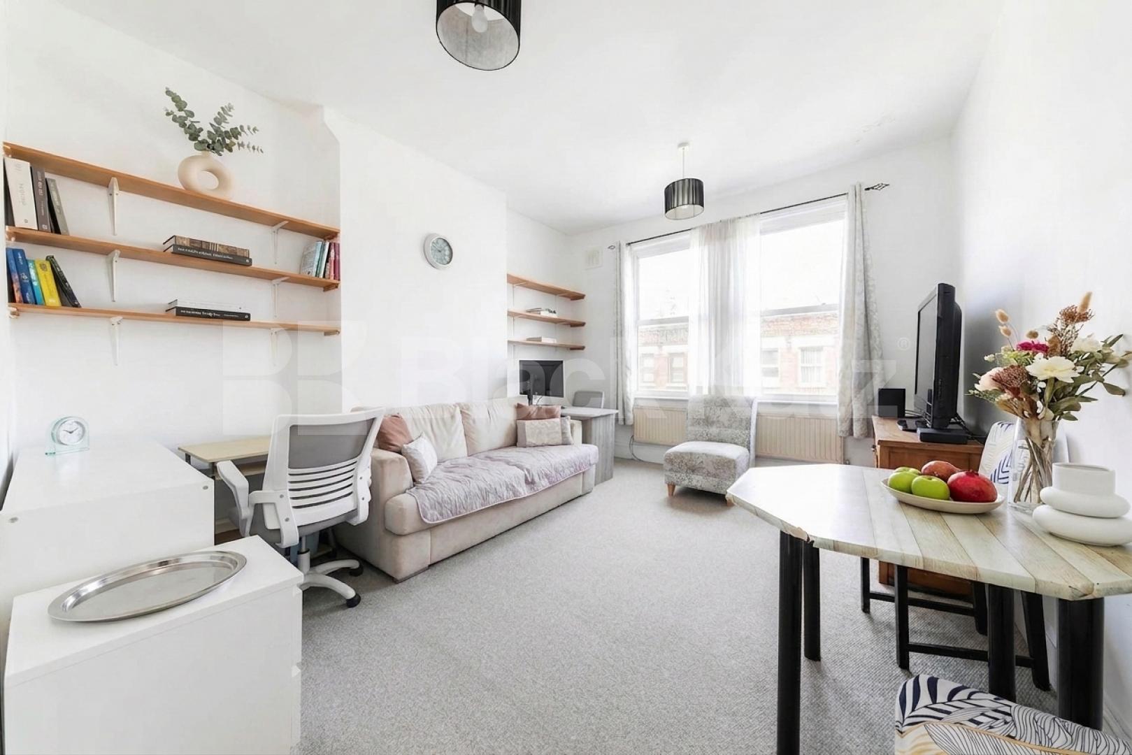 A well-presented and fully furnished two-bedroom first-floor flat located on the popular Chamberlayne Road, NW10.The property offers two good-sized bedrooms, a bright and spacious reception room, a separate fully fitted kitchen, and a modern family b Chamberlayne Road, Kensal rise, NW10,  London