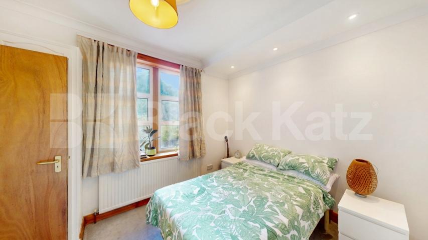 A spacious and well-maintained three double bedroom apartment situated in the popular Grosvenor Gardens area of Willesden Green, NW2 Grosvenor Gardens, London, NW2,  London