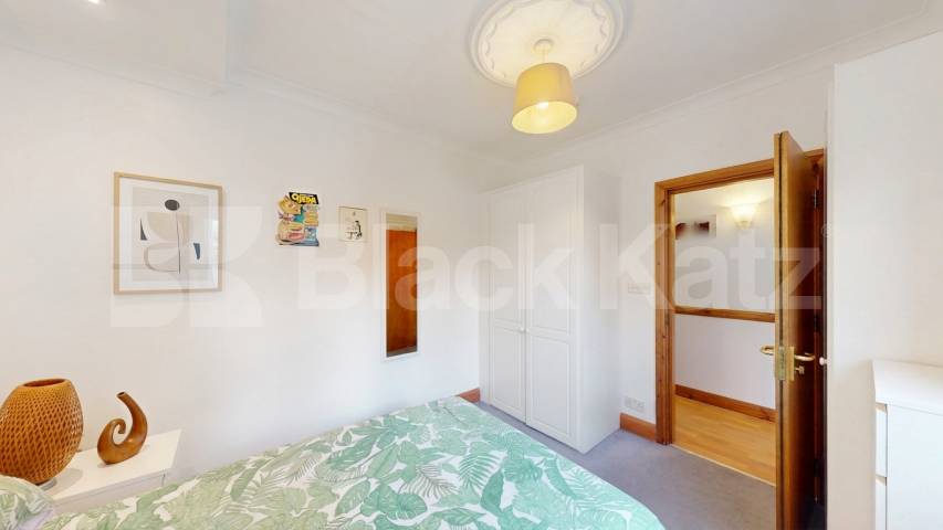 A spacious and well-maintained three double bedroom apartment situated in the popular Grosvenor Gardens area of Willesden Green, NW2 Grosvenor Gardens, London, NW2,  London