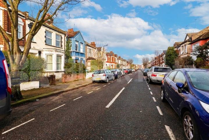 A newly refurbished four-bedroom house, renovated to a high standard throughout and offering spacious, modern accommodation.The property comprises four well-proportioned bedrooms, two reception rooms, and three contemporary bathrooms, making it ideal Riffel Road, London, NW2,  London