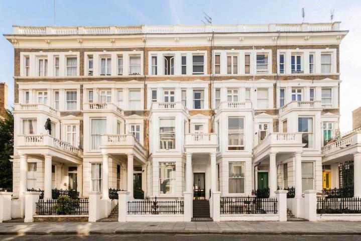 **VIRTUALLY STAGED** Black Katz are proud to offer this centrally located one bedroom flat located on a beautiful tree lined street seconds away from Earls Court tube station (District and Piccadilly Lines) Nevern Road, London, SW5,  London