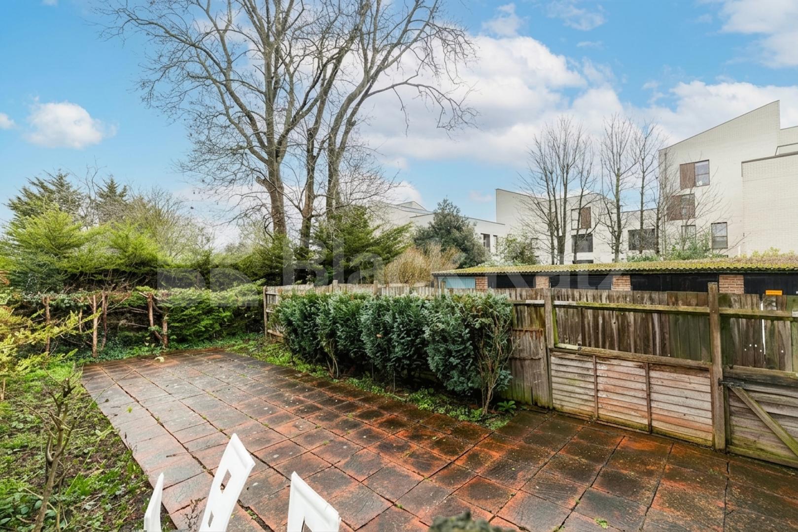 A spacious and well-presented two-bedroom property available to rent now in the highly desirable Queens Park, NW6 area, offered at a great price Christchurch Avenue, Queens Park, NW6,  London