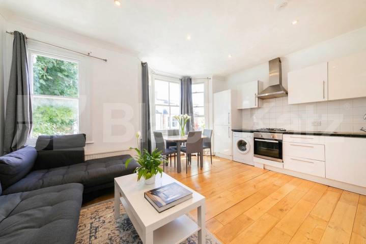 A spacious and well-presented three double bedroom, two bathroom apartment situated on the sought-after Cotleigh Road in the heart of West Hampstead.Offered fully furnished and available from August, the property comprises three generously sized doub Cotleigh Road, London, NW6,  London