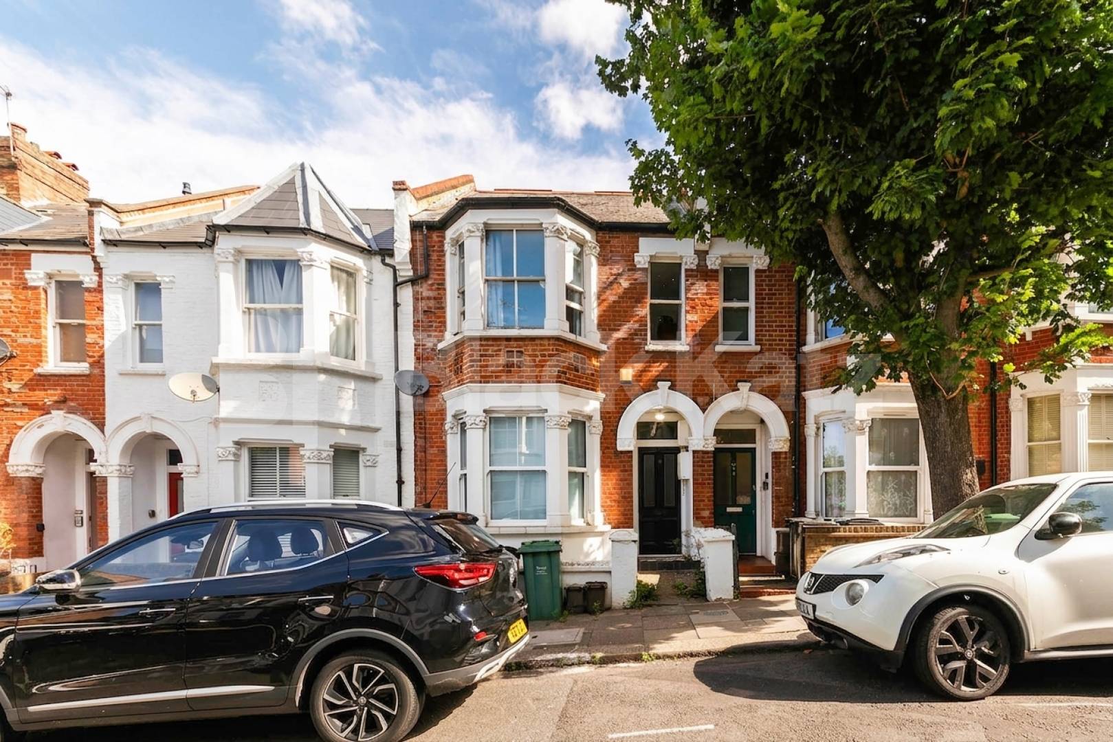A spacious and well-presented three double bedroom, two bathroom apartment situated on the sought-after Cotleigh Road in the heart of West Hampstead.Offered fully furnished and available from August, the property comprises three generously sized doub Cotleigh Road, London, NW6,  London