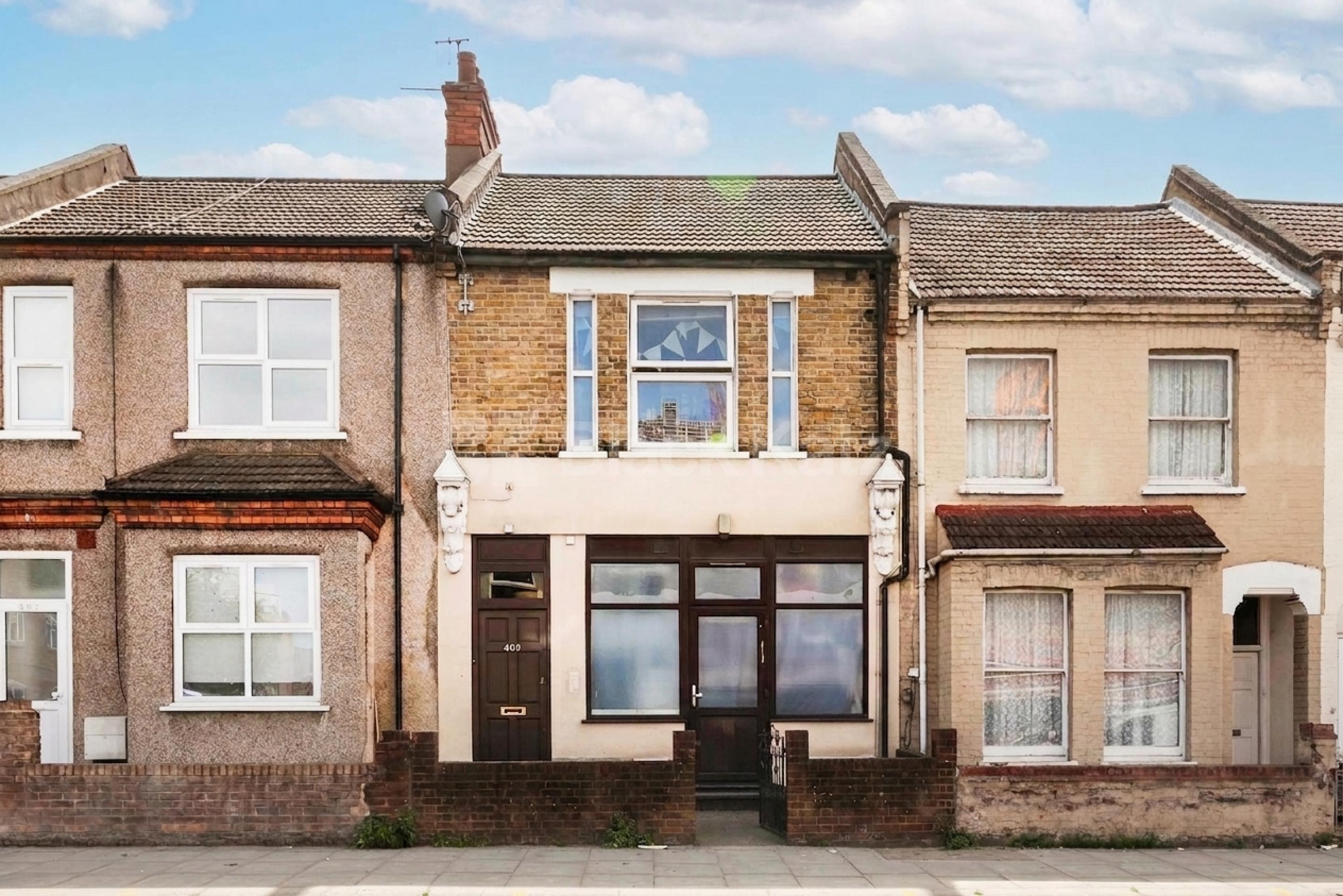 A well-presented one-bedroom flat offering excellent value for money High Road, London, NW10,  London NW10