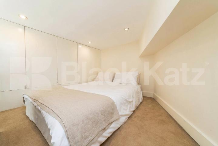 A well-presented mezzanine studio apartment situated on the sought-after Sutherland Avenue, W9, available from the end of August.This bright and cleverly designed studio features an open-plan living area with a modern kitchen, dining space and comfor Sutherland Avenue, London, W9,  London