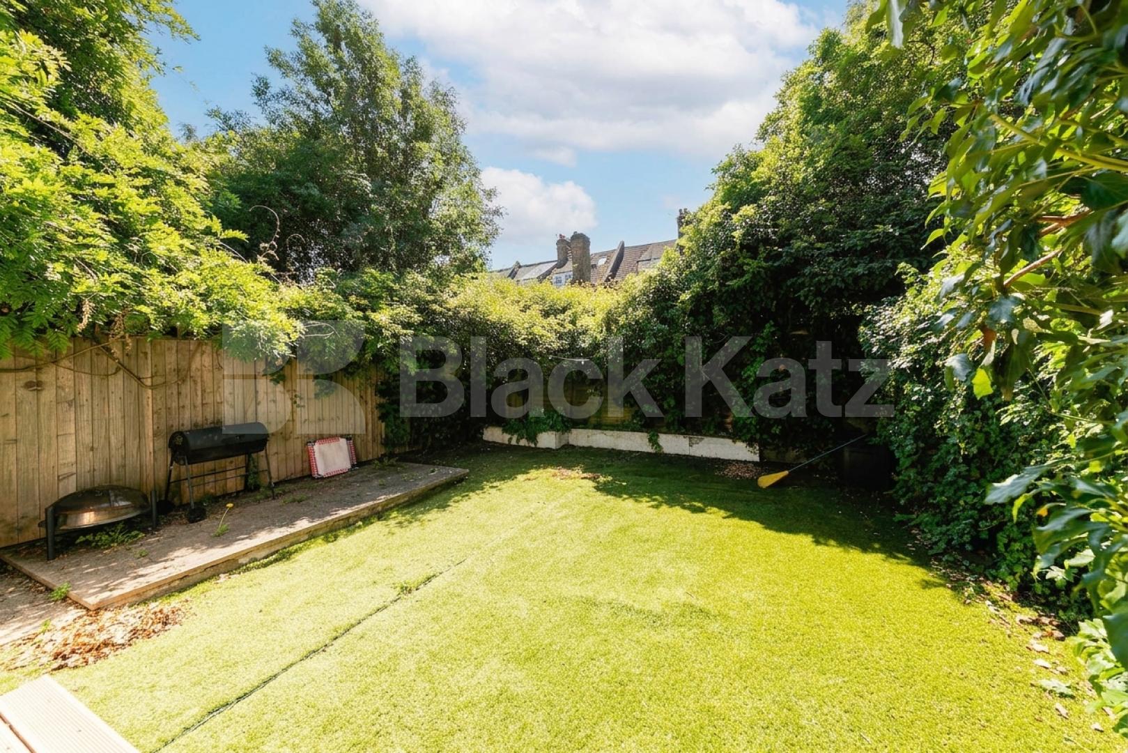 Spacious and beautifully presented 3-bedroom, 2-bathroom apartment located on sought-after Dyne Road, NW6 Dyne Road, London, NW6,  London
