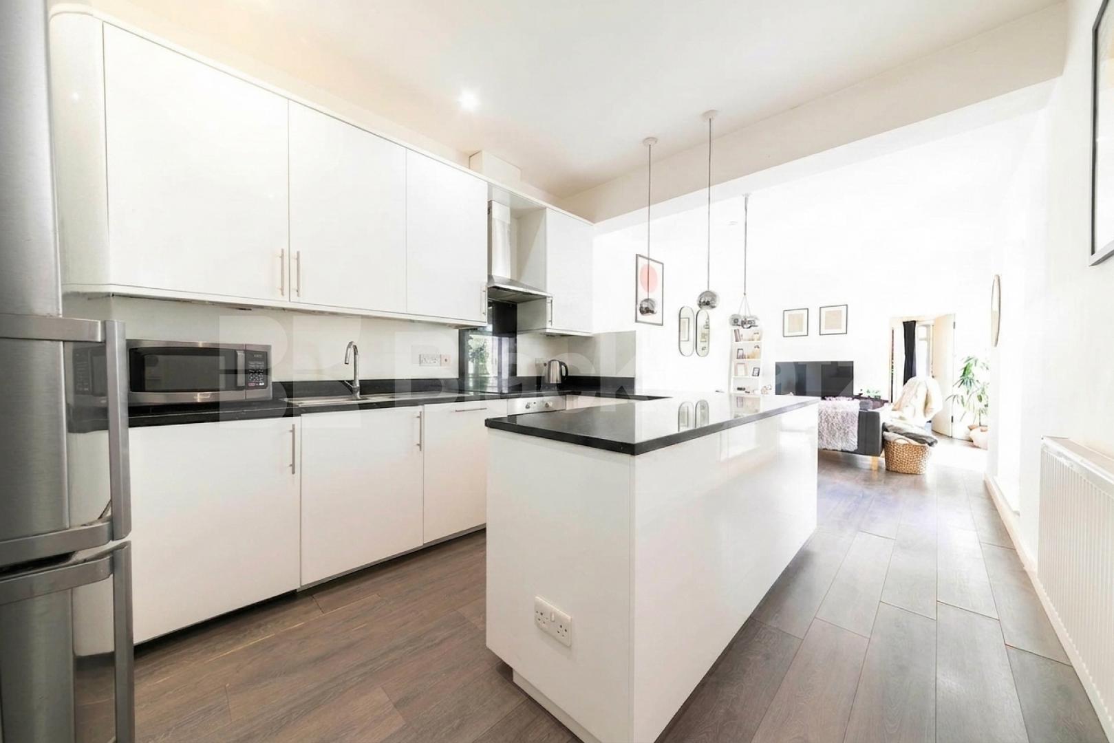 Spacious and beautifully presented 3-bedroom, 2-bathroom apartment located on sought-after Dyne Road, NW6 Dyne Road, London, NW6,  London