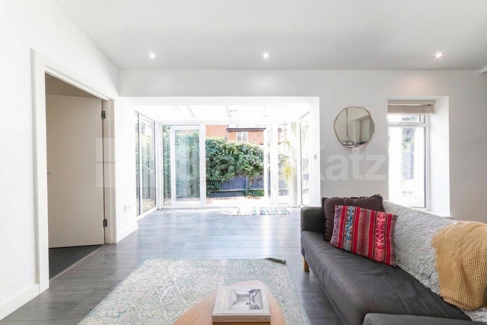 Spacious and beautifully presented 3-bedroom, 2-bathroom apartment located on sought-after Dyne Road, NW6 Dyne Road, London, NW6,  London