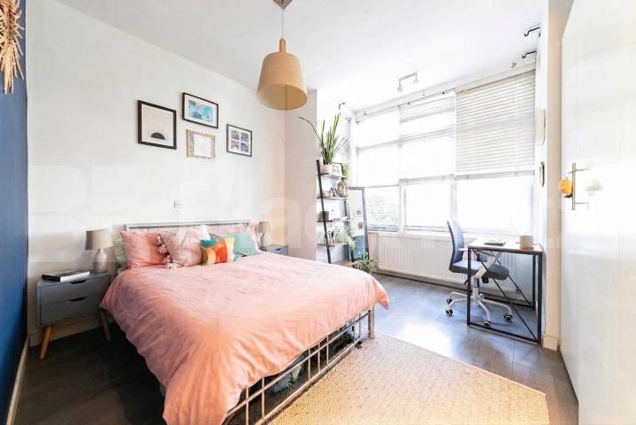 Spacious and beautifully presented 3-bedroom, 2-bathroom apartment located on sought-after Dyne Road, NW6 Dyne Road, London, NW6,  London