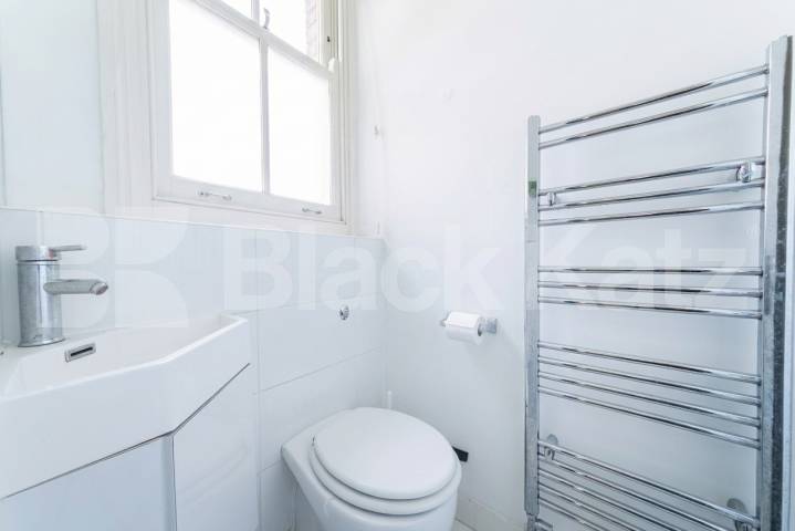 Spacious and beautifully presented 3-bedroom, 2-bathroom apartment located on sought-after Dyne Road, NW6 Dyne Road, London, NW6,  London