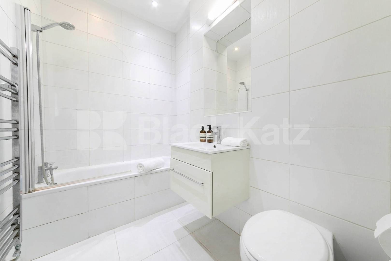Spacious and beautifully presented 3-bedroom, 2-bathroom apartment located on sought-after Dyne Road, NW6 Dyne Road, London, NW6,  London