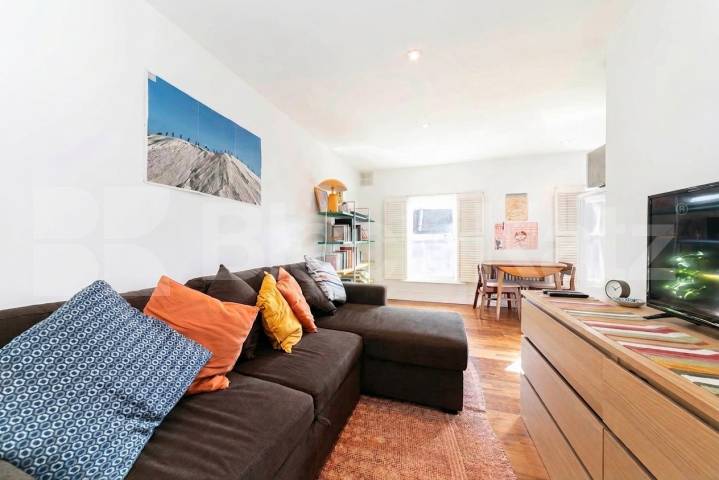 An excellent one double bedroom apartment set within an attractive period conversion, located on a quiet and sought-after residential street in Cricklewood Lichfield Road, London, NW2,  London
