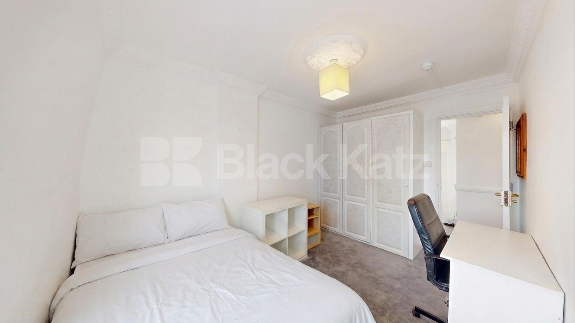 A well-presented three-bedroom split-level apartment located on Finchley Road, NW3 Finchley Road, Hampstead, NW3,  London
