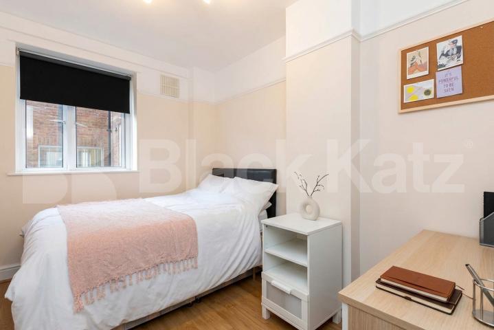 Spacious three double bedroom apartment set within the popular Kilburn Gate, NW6 area Kilburn Priory, Kilburn Gate Kilburn Priory, NW6,  Kilburn Gate Kilburn Priory