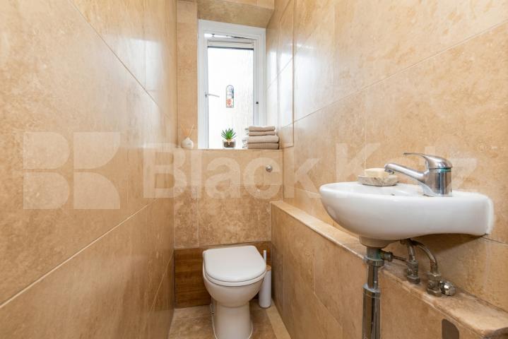 Spacious three double bedroom apartment set within the popular Kilburn Gate, NW6 area Kilburn Priory, Kilburn Gate Kilburn Priory, NW6,  Kilburn Gate Kilburn Priory