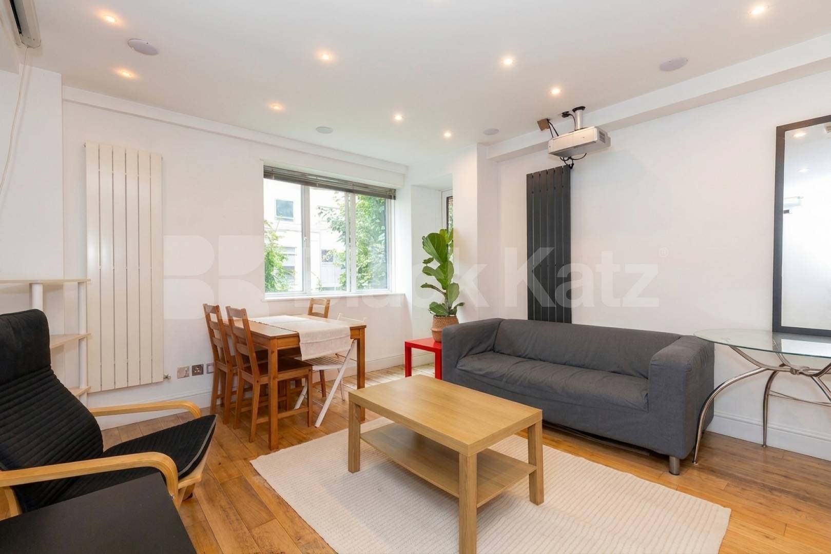 Spacious three double bedroom apartment set within the popular Kilburn Gate, NW6 area Kilburn Priory, Kilburn Gate Kilburn Priory, NW6,  Kilburn Gate Kilburn Priory
