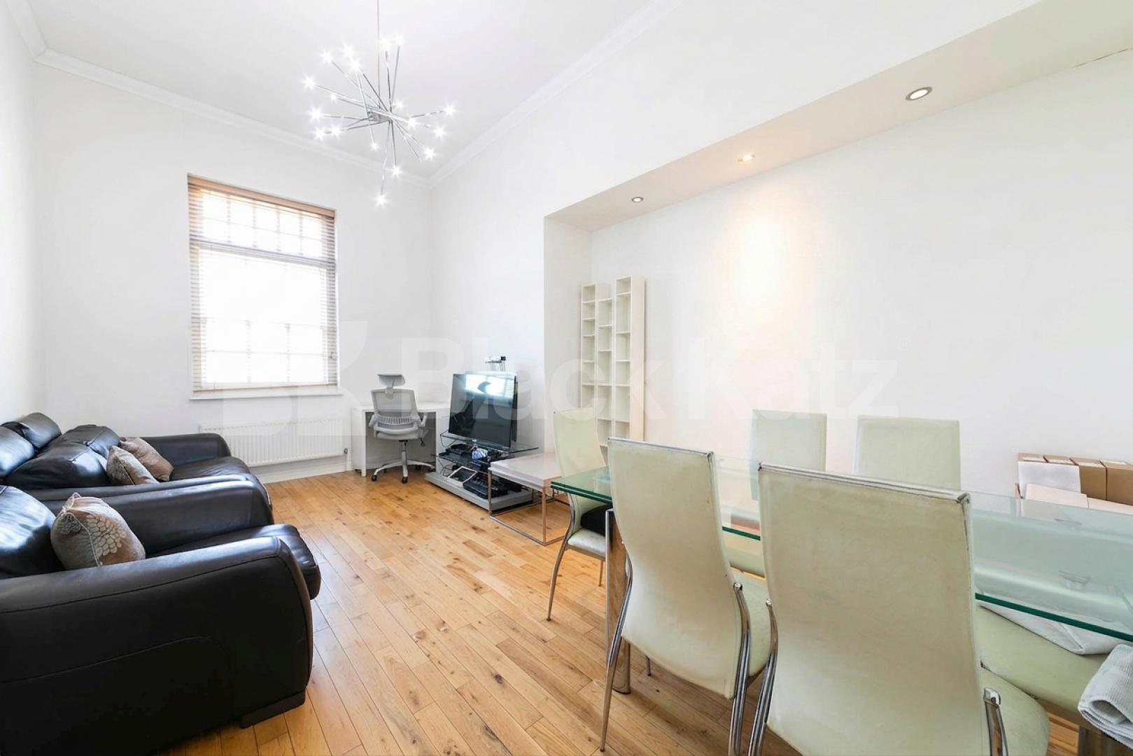 A well-presented and spacious two-bedroom, two-bathroom split-level apartment set within the sought-after Ballentyne Court development, N21.Available from the start of September, this generously proportioned property offers two large double bedrooms, Newsholme Drive, Winchmore hill, N21 1UF,  Ballentyne Court
