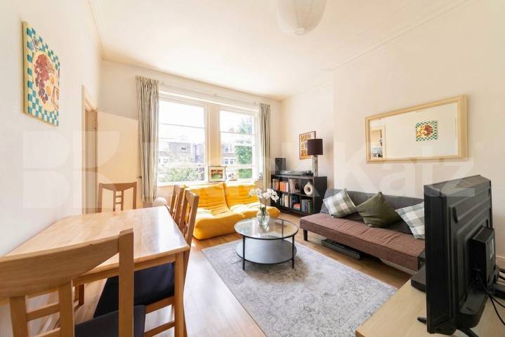 A well-presented two-bedroom apartment situated on the sought-after Brondesbury Road, NW6.Available from September and offered furnished, this bright and spacious home comprises two generous double bedrooms, a modern bathroom, a separate fitted kitch Brondesbury Road, London, NW6,  London
