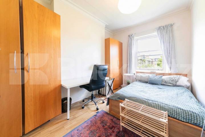 A well-presented two-bedroom apartment situated on the sought-after Brondesbury Road, NW6.Available from September and offered furnished, this bright and spacious home comprises two generous double bedrooms, a modern bathroom, a separate fitted kitch Brondesbury Road, London, NW6,  London