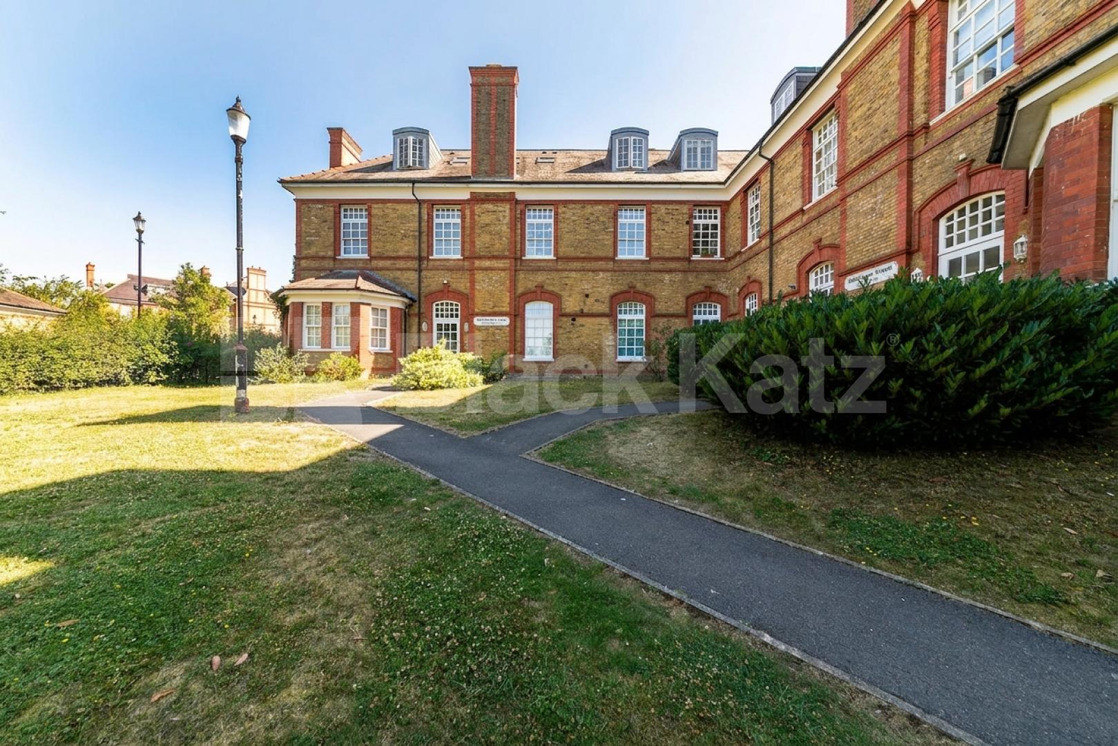A well-presented and spacious two-bedroom, two-bathroom split-level apartment set within the sought-after Ballentyne Court development, N21.Available from the start of September, this generously proportioned property offers two large double bedrooms, Newsholme Drive, Winchmore hill, N21 1UF,  Ballentyne Court