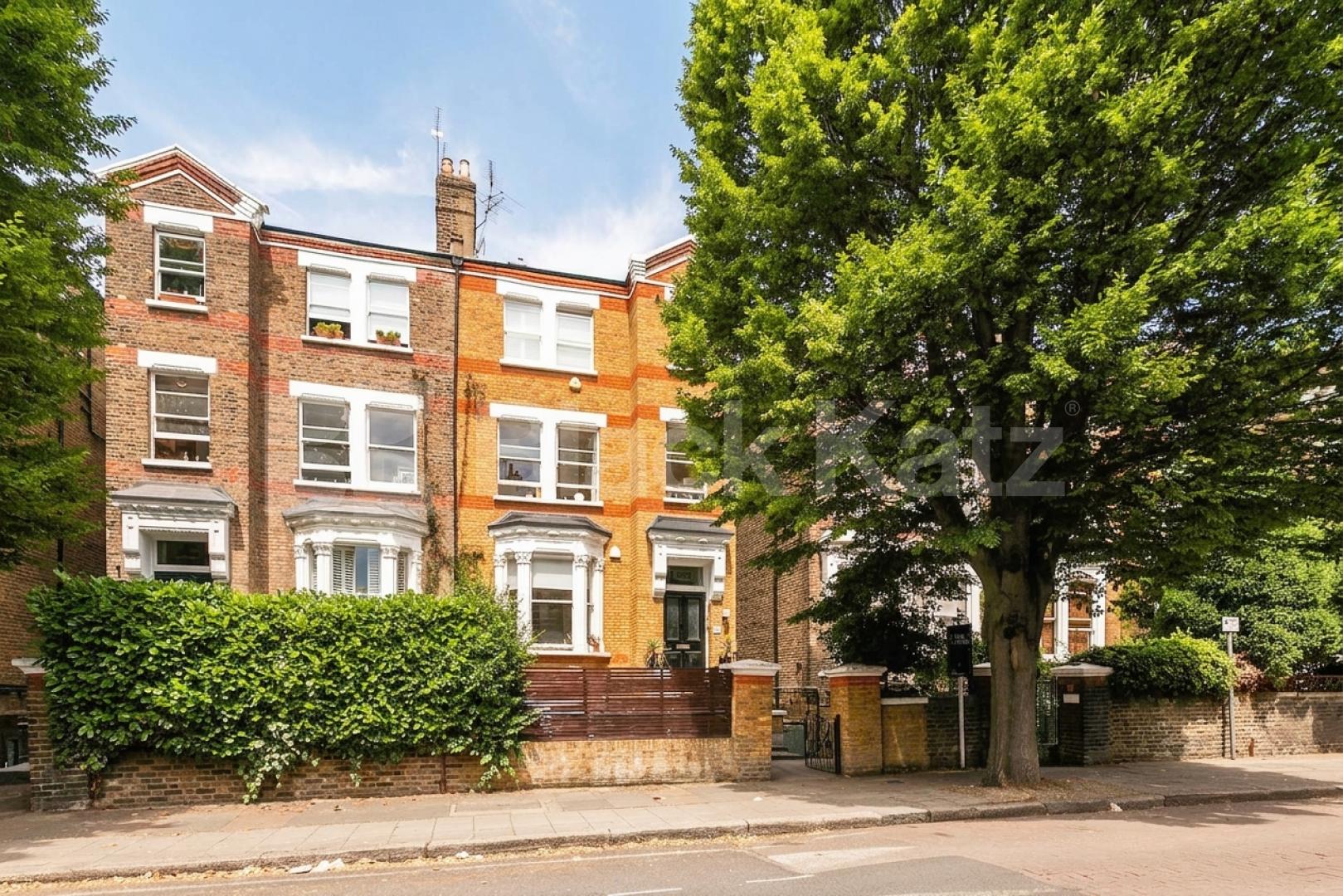 A well-presented two-bedroom apartment situated on the sought-after Brondesbury Road, NW6.Available from September and offered furnished, this bright and spacious home comprises two generous double bedrooms, a modern bathroom, a separate fitted kitch Brondesbury Road, London, NW6,  London