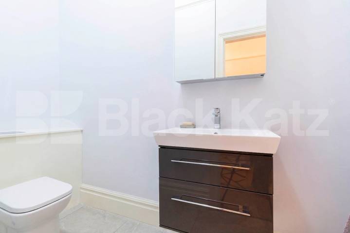 Situated within the sought-after Sandwell Mansions, NW6, this exceptionally spacious three-bedroom apartment has been finished to a high modern standard throughout.The property boasts three generously sized double bedrooms, offering ample space for f Sandwell Mansions, West Hampstead, NW6,  Sandwell Mansions West End Lane