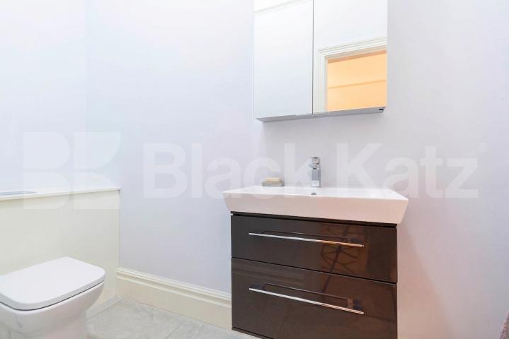 Situated within the sought-after Sandwell Mansions, NW6, this exceptionally spacious three-bedroom apartment has been finished to a high modern standard throughout.The property boasts three generously sized double bedrooms, offering ample space for f Sandwell Mansions, West Hampstead, NW6,  Sandwell Mansions West End Lane