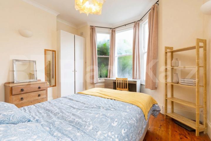 Situated on the sought-after Pennard Road, W12, this well-presented two-bedroom, two-bathroom garden flat offers stylish and comfortable living in an excellent location.The property features two generous double bedrooms, making it ideal for professio Pennard Road, London, W12,  London