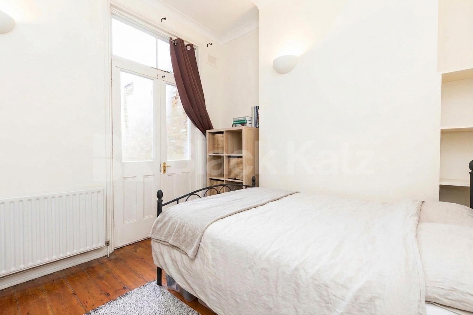 Situated on the sought-after Pennard Road, W12, this well-presented two-bedroom, two-bathroom garden flat offers stylish and comfortable living in an excellent location.The property features two generous double bedrooms, making it ideal for professio Pennard Road, London, W12,  London