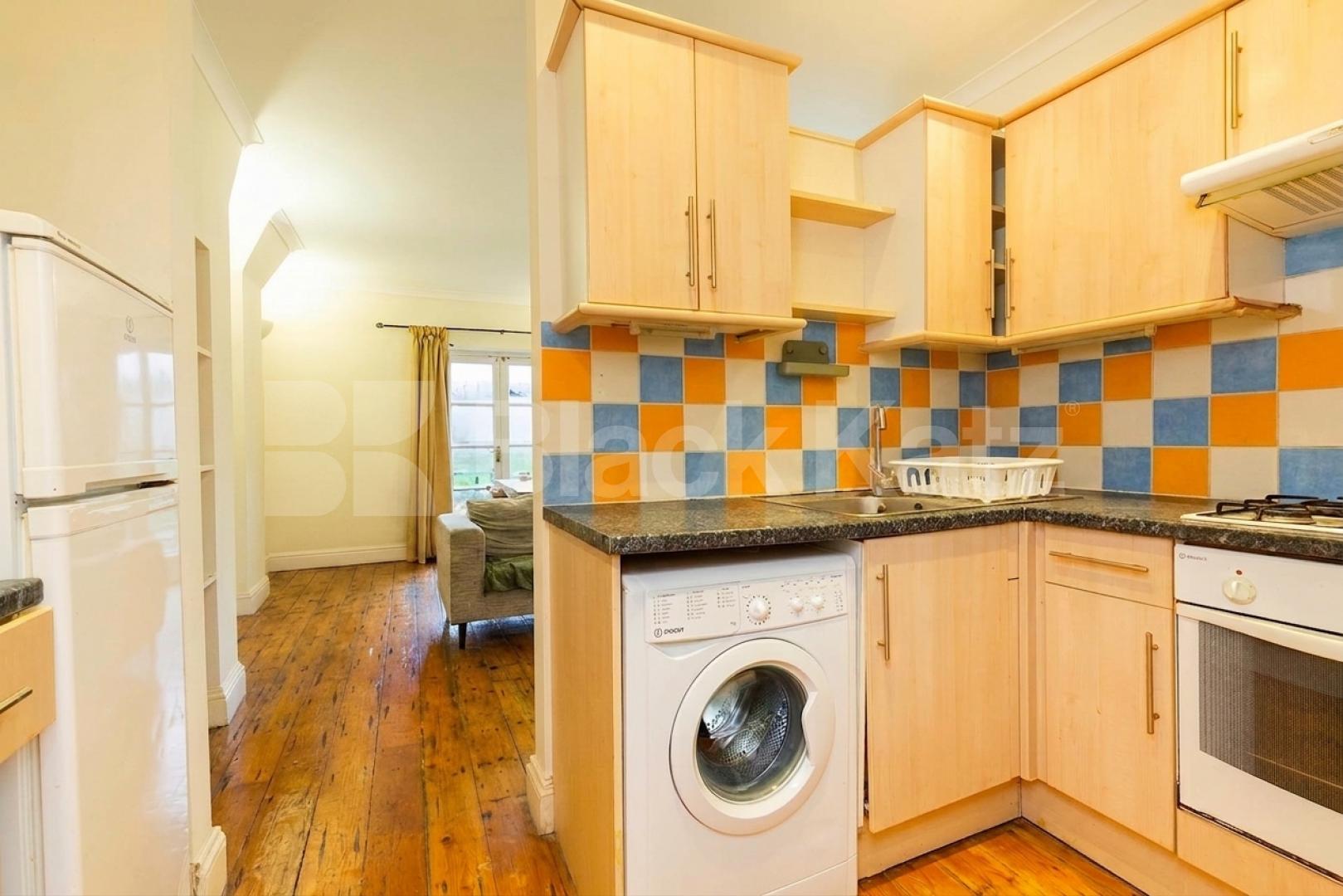 Situated on the sought-after Pennard Road, W12, this well-presented two-bedroom, two-bathroom garden flat offers stylish and comfortable living in an excellent location.The property features two generous double bedrooms, making it ideal for professio Pennard Road, London, W12,  London