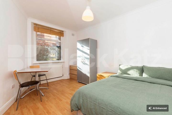 Willesden Lane, Kilburn, NW2 (Council tax, Gas, Heating and Water Included),  London