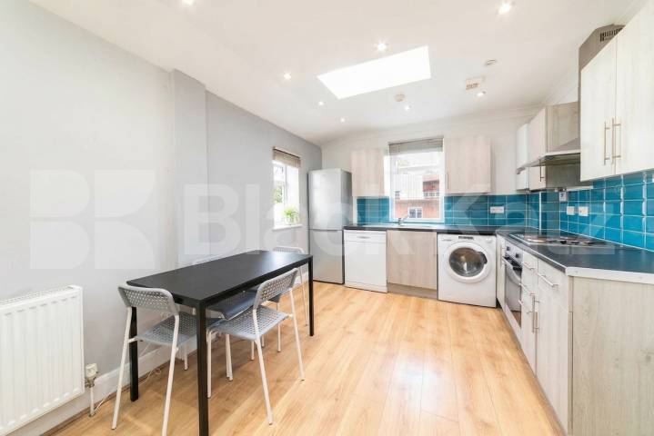 Available from September, this modern three-bedroom, three-bathroom furnished split-level apartment offers spacious and contemporary living in the heart of Pinner.The property features a bright and airy open-plan reception room with a modern fitted k Love Lane, Pinner, HA5,  Pinner