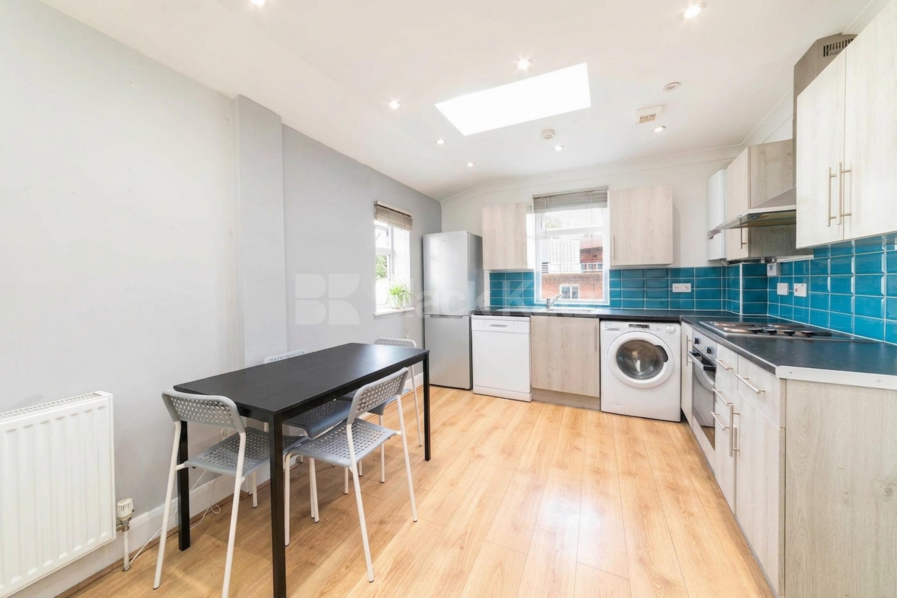 Available from September, this modern three-bedroom, three-bathroom furnished split-level apartment offers spacious and contemporary living in the heart of Pinner.The property features a bright and airy open-plan reception room with a modern fitted k Love Lane, Pinner, HA5,  Pinner HA5