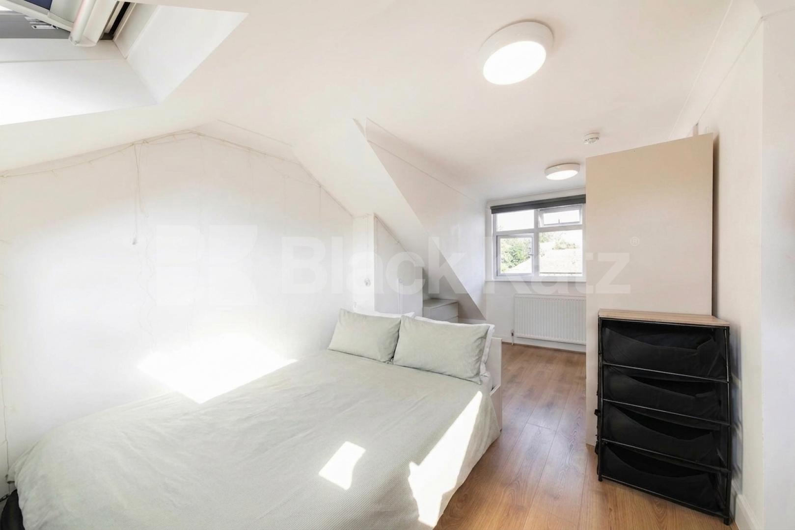 Available from September, this modern three-bedroom, three-bathroom furnished split-level apartment offers spacious and contemporary living in the heart of Pinner.The property features a bright and airy open-plan reception room with a modern fitted k Love Lane, Pinner, HA5,  Pinner