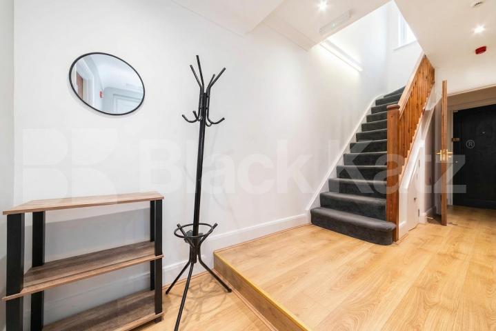 Available from September, this modern three-bedroom, three-bathroom furnished split-level apartment offers spacious and contemporary living in the heart of Pinner.The property features a bright and airy open-plan reception room with a modern fitted k Love Lane, Pinner, HA5,  Pinner