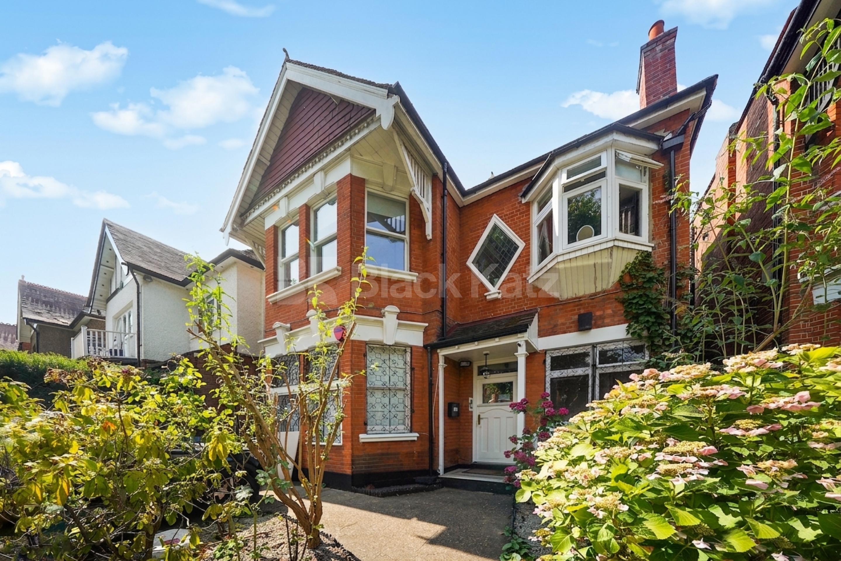 A spacious and well-presented one-bedroom flat available to rent on the popular Teignmouth Road, NW2 Teignmouth Road, London, NW2,  London NW2
