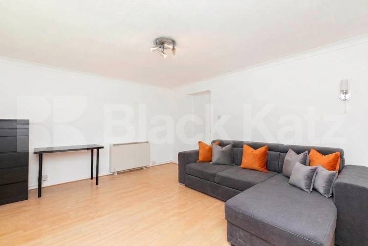 We are happy to present this spacious two double bedroom apartment set on the first floor of a well maintained purpose built block in Hendon (NORTHERN LINE).The property is neutrally decorated throughout and benefits from large reception room, two go Foster Street, Hendon, NW4 (Inclusive of Water),  Foster Court
