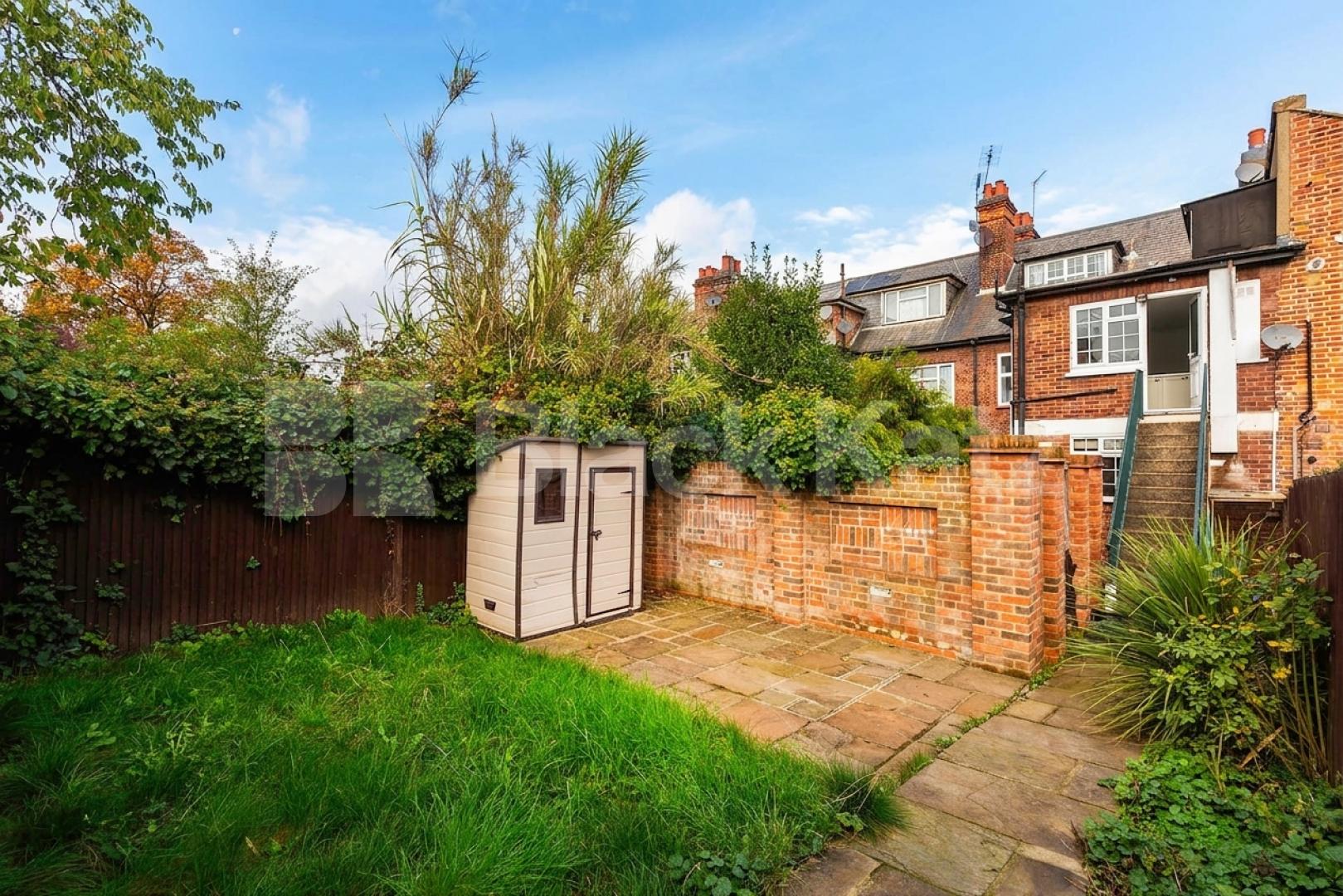 Private Garden / Available Now Stanley Gardens, London, NW2,  London
