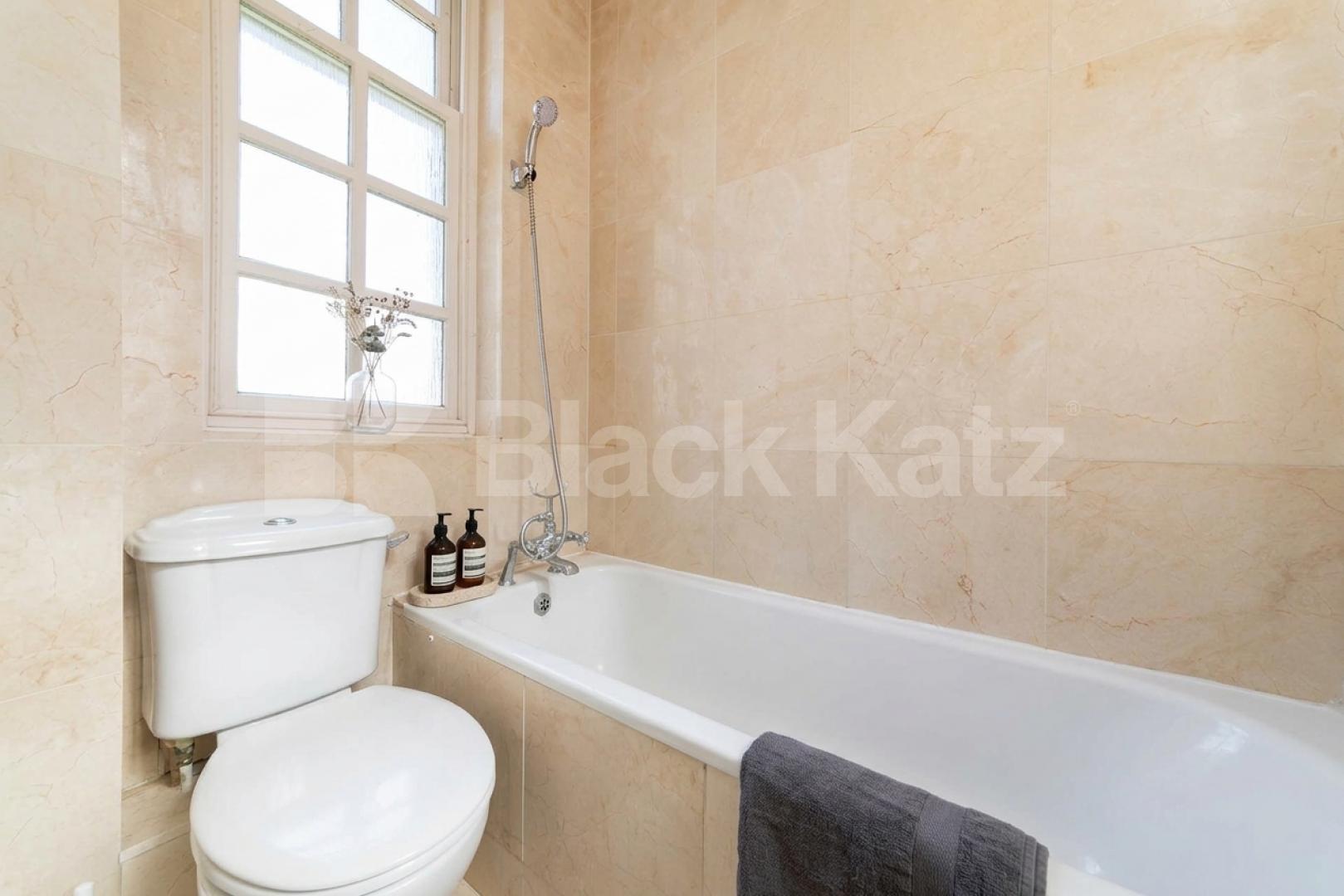 A well-presented and spacious two-bedroom, two-bathroom split-level apartment set within the sought-after Ballentyne Court development, N21.Available from the start of September, this generously proportioned property offers two large double bedrooms, Newsholme Drive, Winchmore hill, N21 1UF,  Ballentyne Court