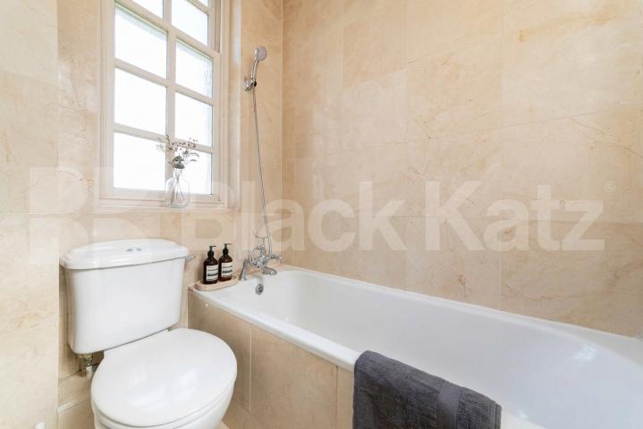 A well-presented and spacious two-bedroom, two-bathroom split-level apartment set within the sought-after Ballentyne Court development, N21.Available from the start of September, this generously proportioned property offers two large double bedrooms, Newsholme Drive, Winchmore hill, N21 1UF,  Ballentyne Court