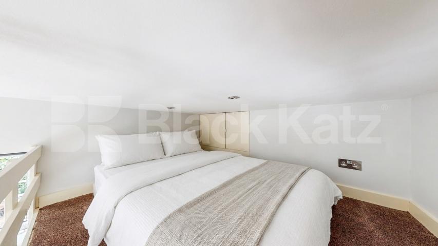 A modern studio apartment set on the 1st floor of an imposing house conversion on the corner of Sutherland Avenue, in the heart of Maida Vale Sutherland Avenue, London, W9,  London