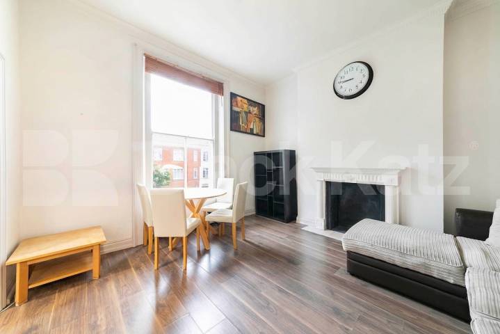 A well-presented, fully furnished one-bedroom apartment situated on the popular Belsize Road, NW6.The property comprises a bright and spacious reception room, a separate fully fitted kitchen, a generously sized double bedroom featuring large built-in Belsize Road, London, NW6,  London