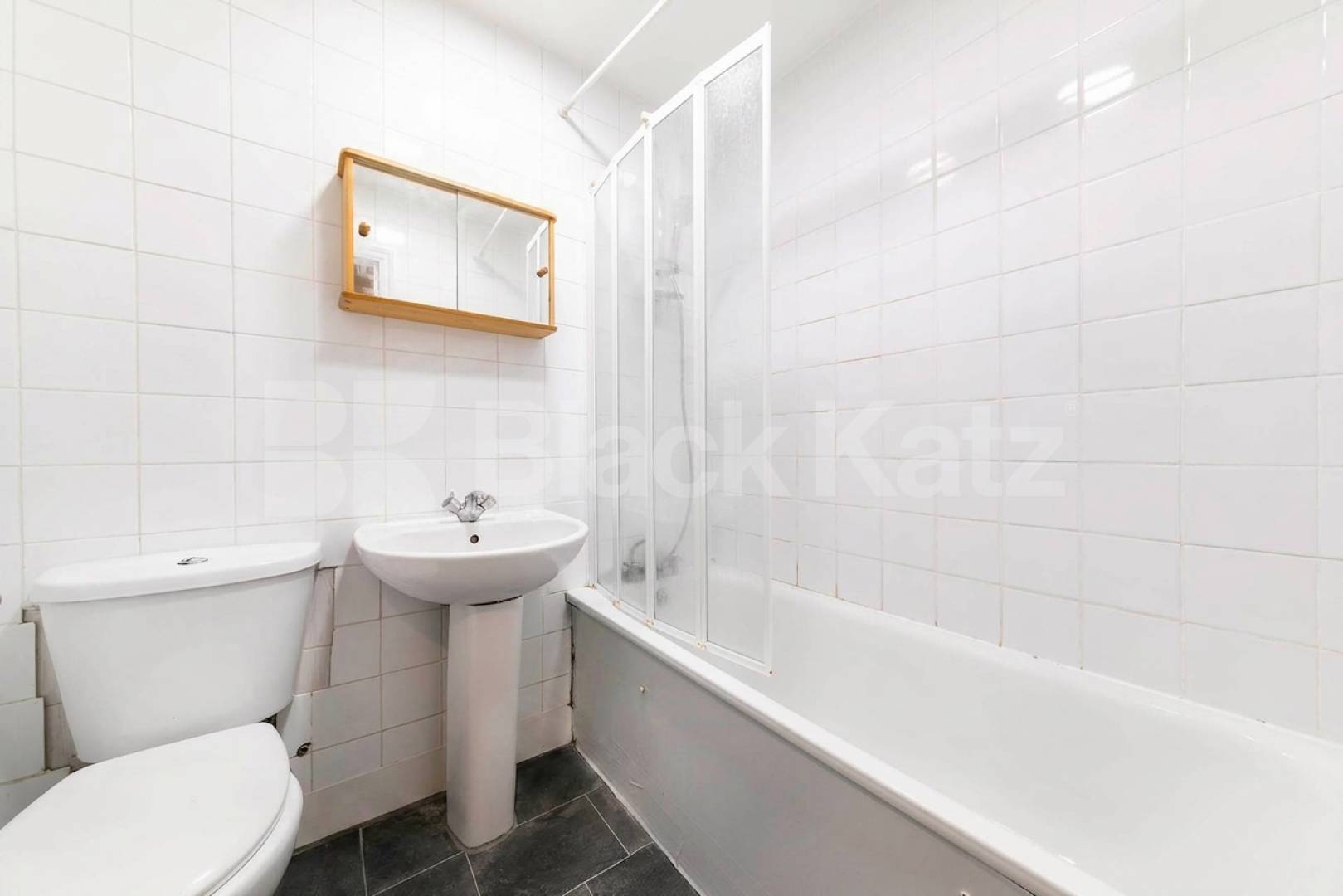A well-presented, fully furnished one-bedroom apartment situated on the popular Belsize Road, NW6.The property comprises a bright and spacious reception room, a separate fully fitted kitchen, a generously sized double bedroom featuring large built-in Belsize Road, London, NW6,  London