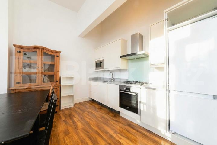 Situated on Kilburn High Road, this well-presented two-bedroom apartment offers spacious and modern living with excellent access to West Hampstead and the surrounding area.The property is offered furnished and features a large open-plan reception roo Kilburn High Road, London, NW6,  London