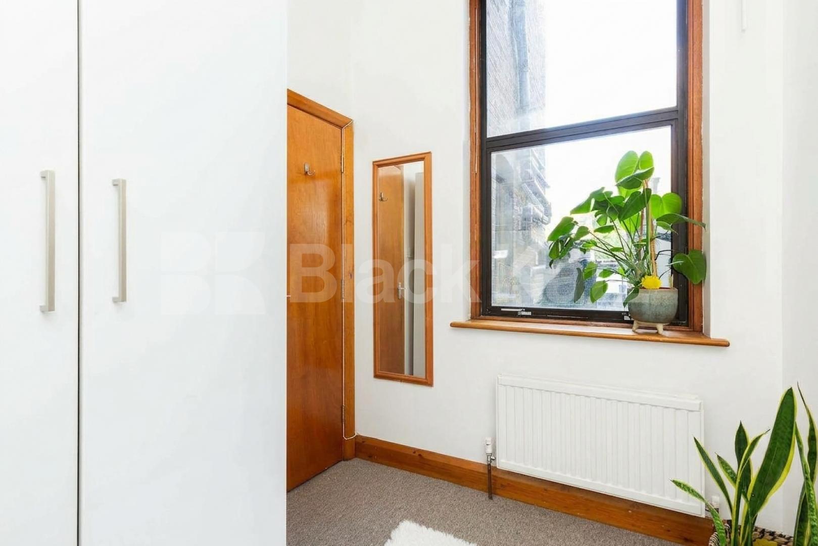 A well-presented two-bedroom apartment to rent on Finchley Road, NW3, available now Finchley Road, Hampstead, NW3,  London