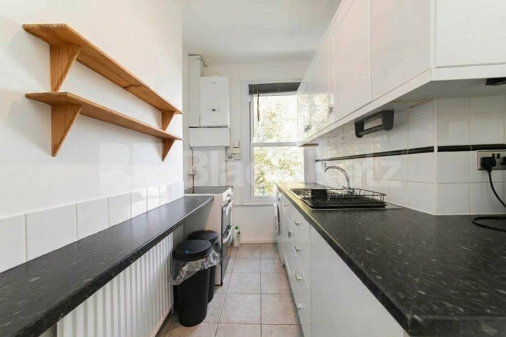 A well-presented one bedroom split-level property to rent on Thornfield Road, W12, available from the start of December Thornfield Road, London, W12,  London